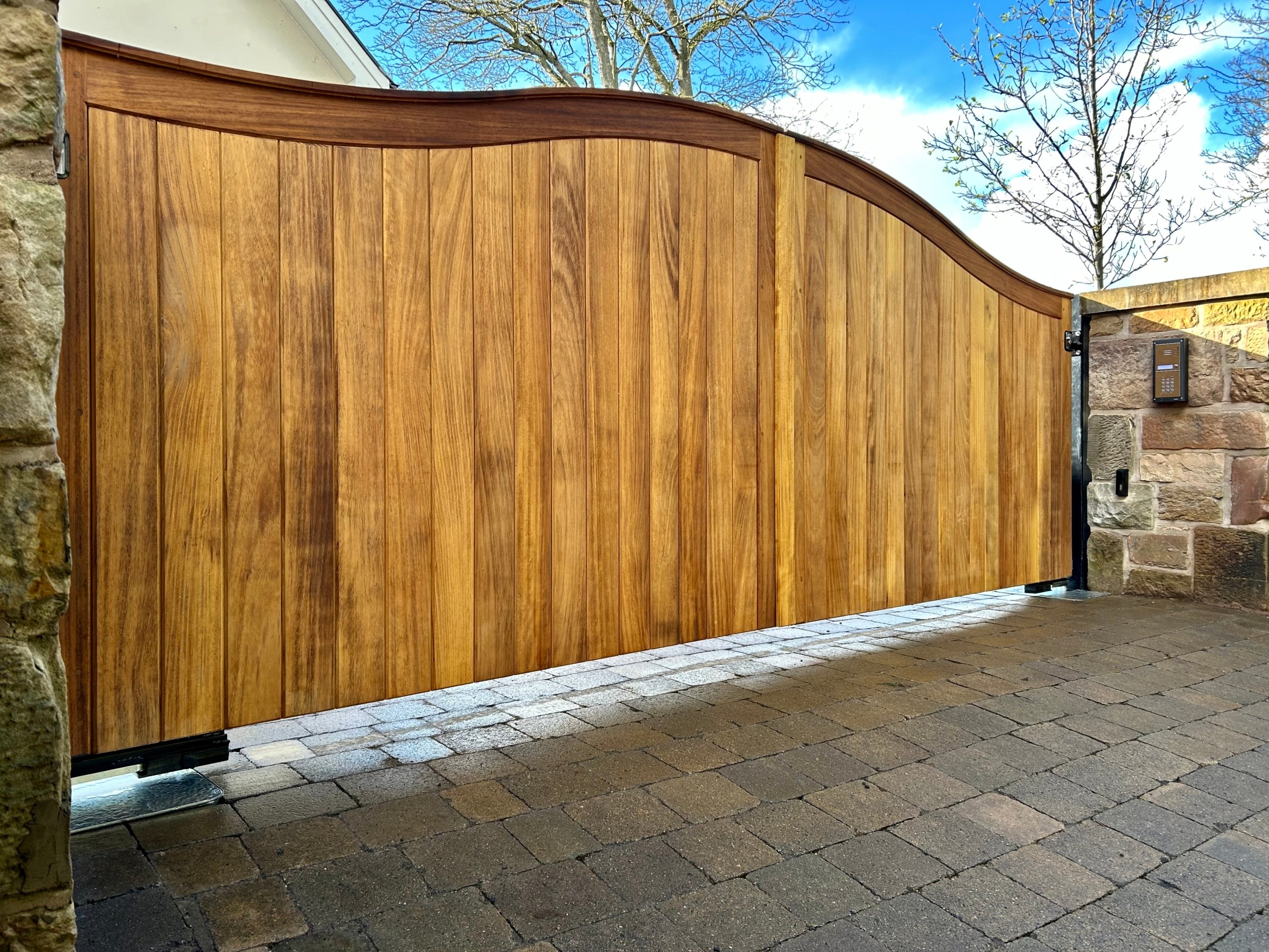 Automatic Wooden Gates Edinburgh